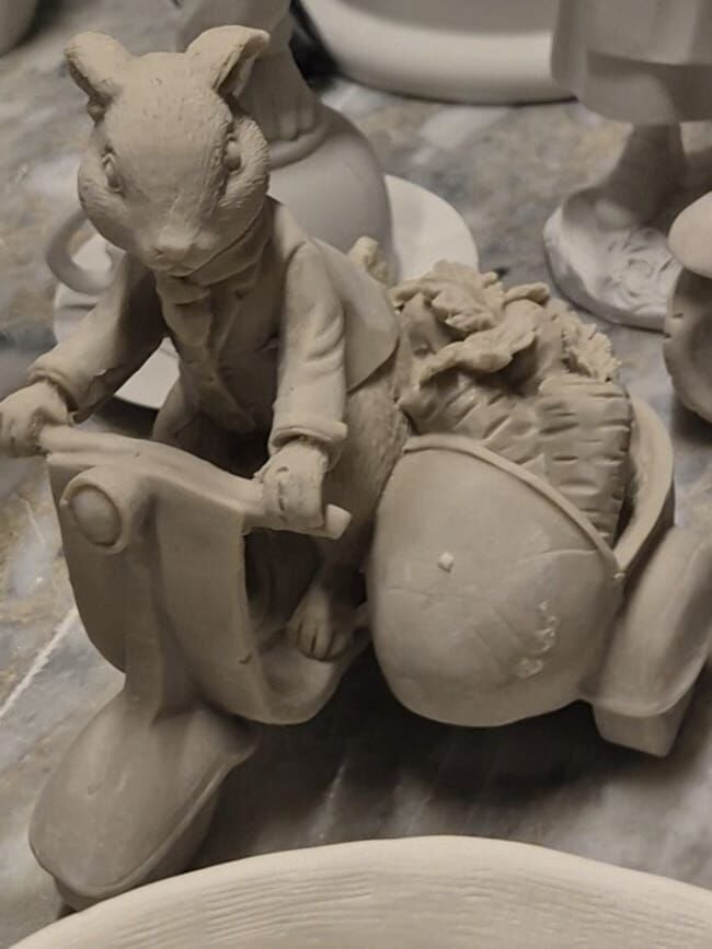 Motorcu Tavşan Ham Polyester Obje 26x23cm